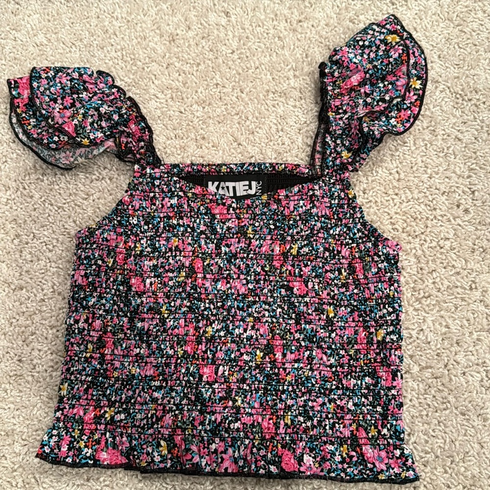 Katie J floral top with ruffle sleeve detail